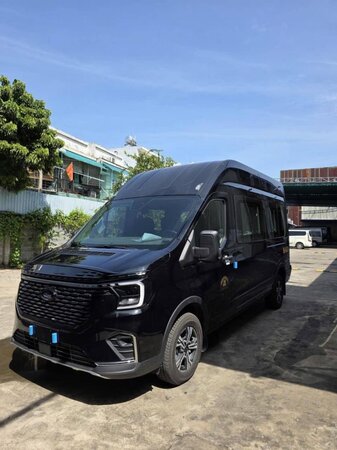 Transit Limousine 10 ghế – Đẳng cấp cho khách hàng tận hưởng chuyến đi