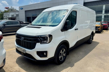 Ford Transit Van có những phiên bản nào?